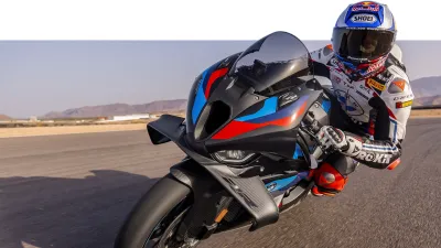 Jízdy na okruhu v Mostě s agenturou Motoriders a modely BMW